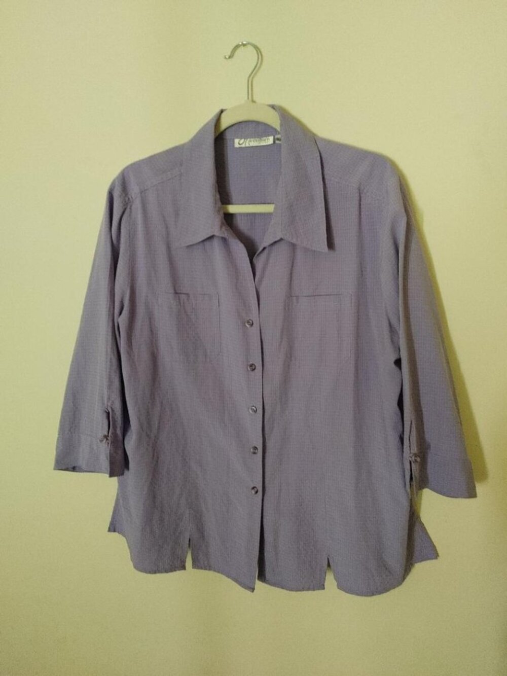 Dress Barn Woman Size 1X Lilac Colored 3/4 Sleeve Button Up Shirt
